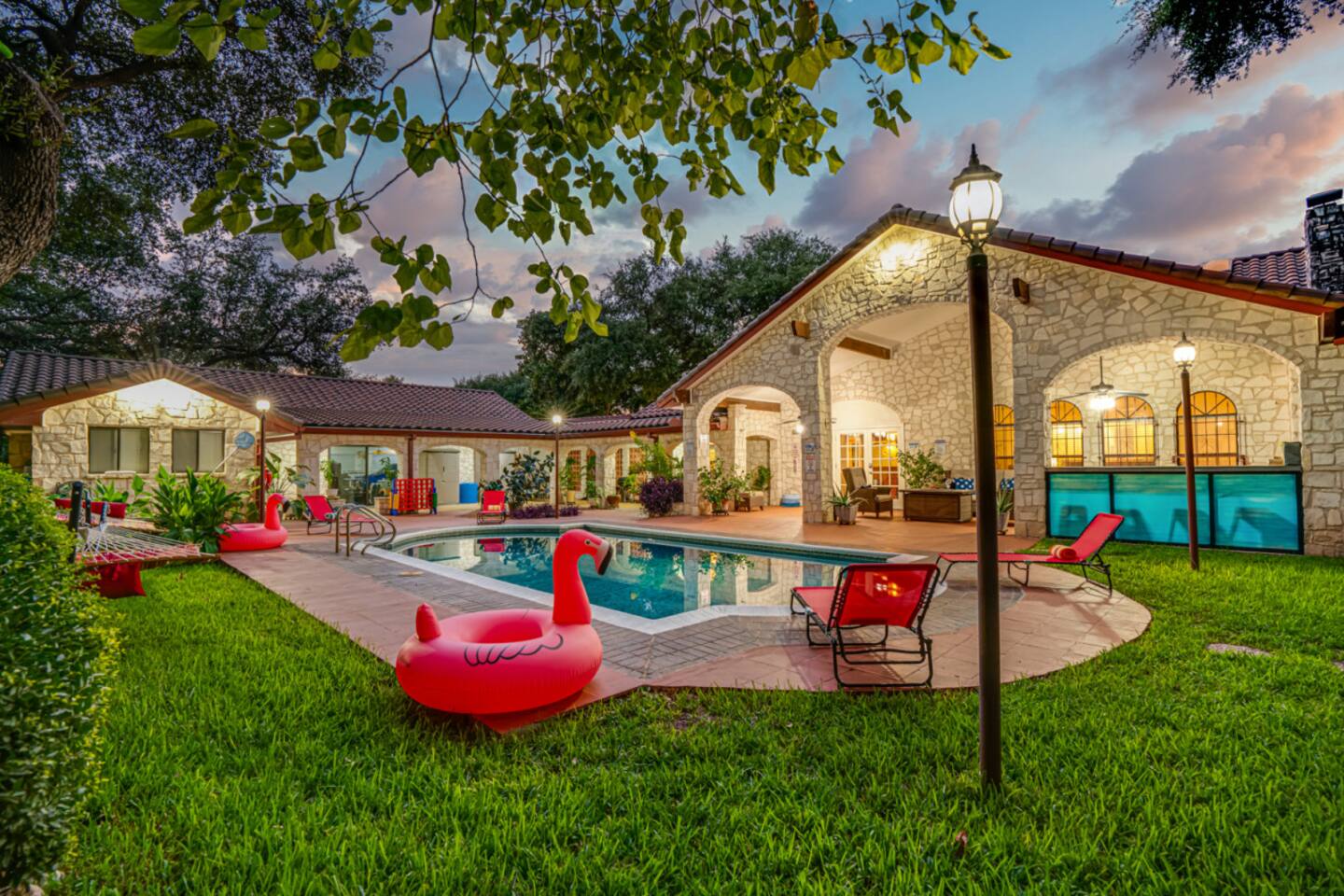 Heated Pool-Game Cave-Slps 16 - Top Home in SA