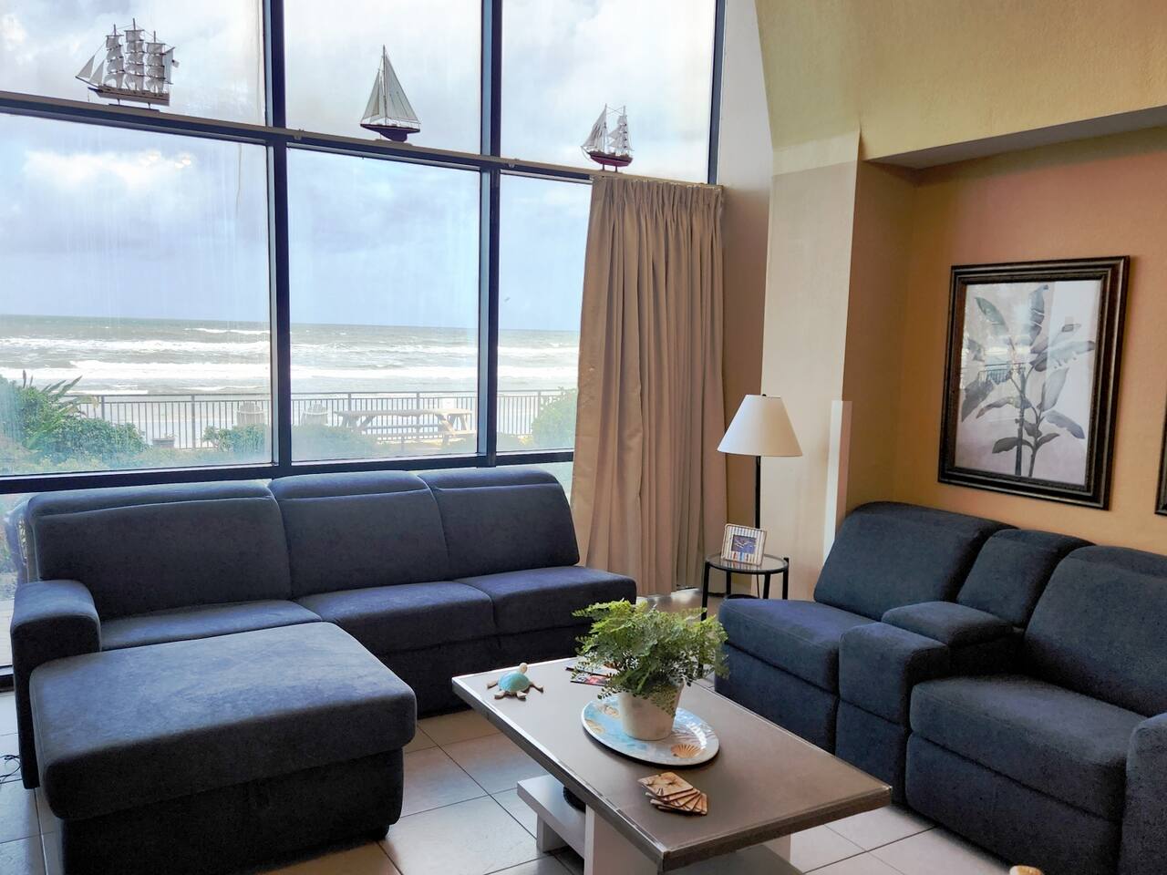 Daytona Beach 1 bdrm Oceanfront Luxury Condo