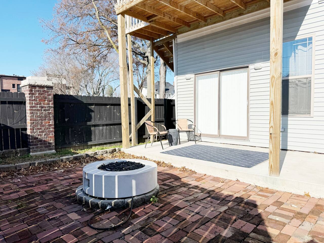 The Washington Apartments