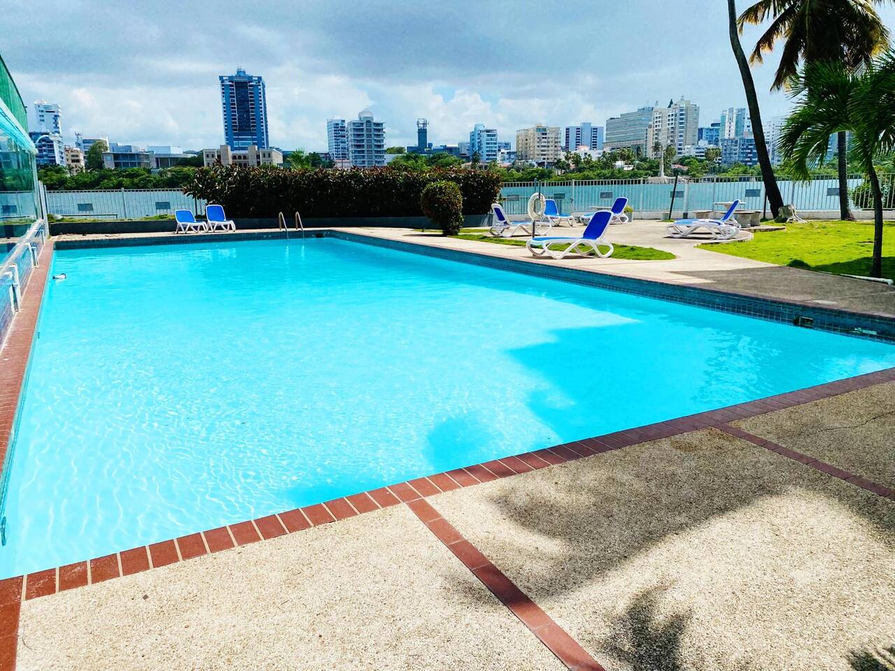 Studio in the Main strip of Condado