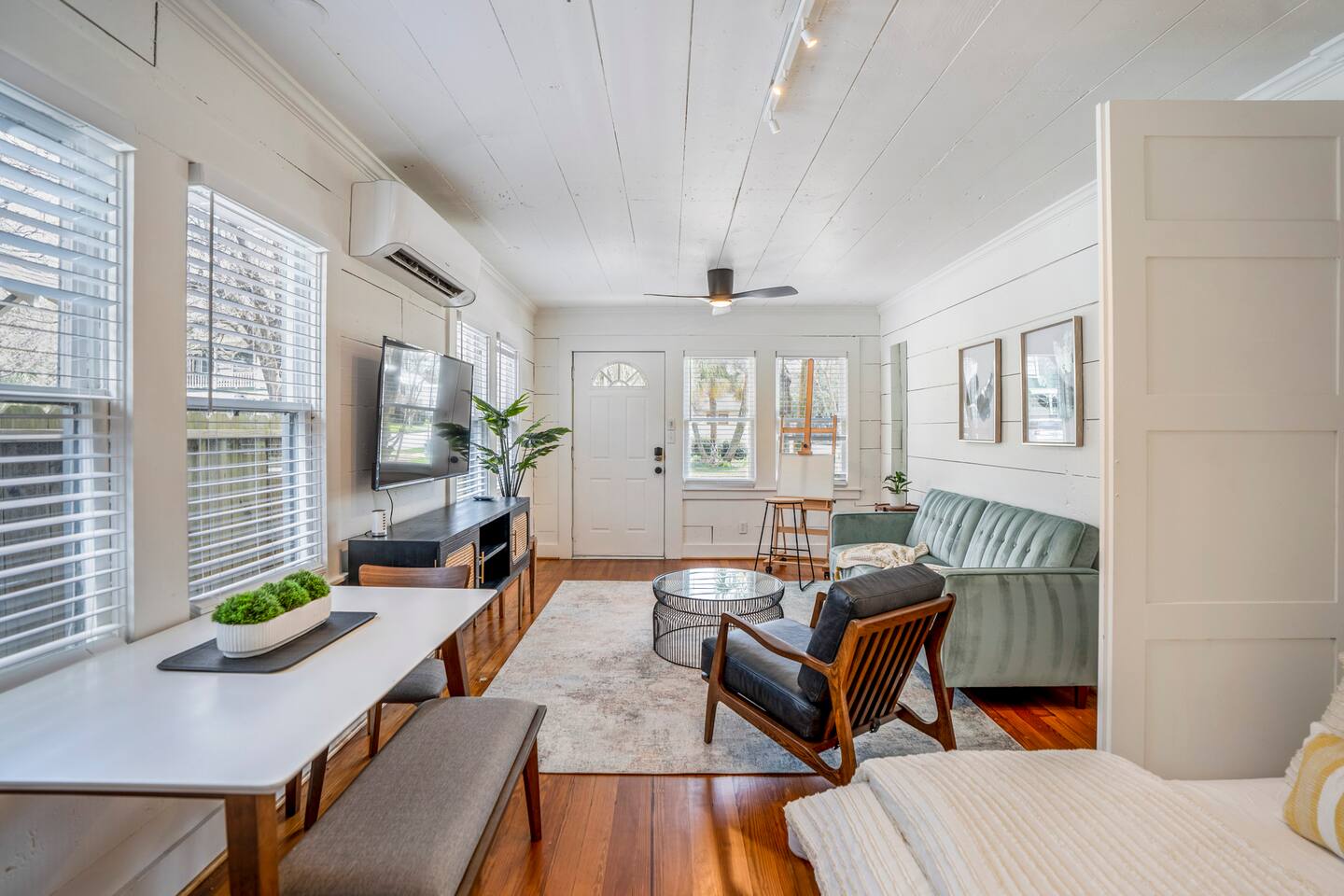 Historic Heights Artist Bungalow #1