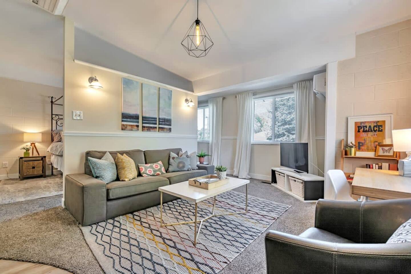 Beautiful Canyon Rim, Self Check-In, Free Parking