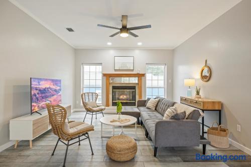 The Coastal Cottage, steps from the beach