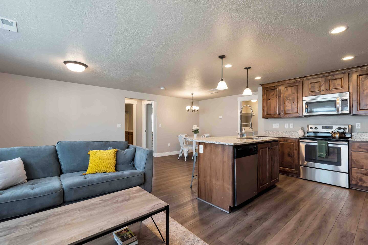 Sleepy Ridge Apt in Vineyard/Orem (Sleeps 6)