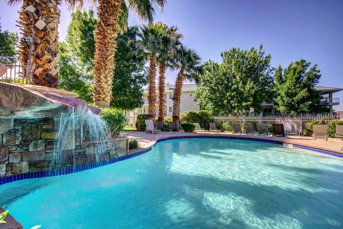 Las Palmas Escape in St George - Sleeps 8