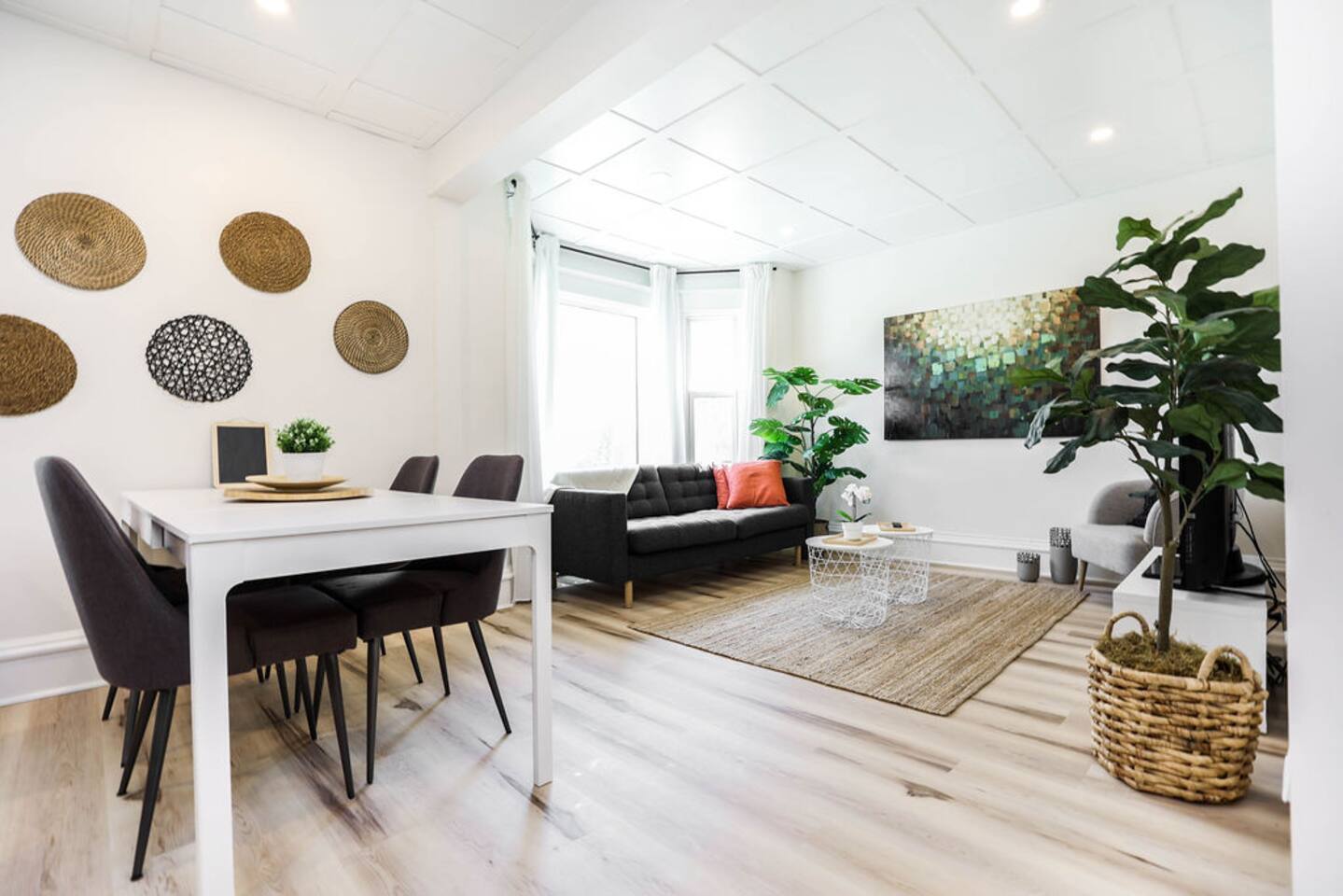 The Norwood Flat! (2nd floor)