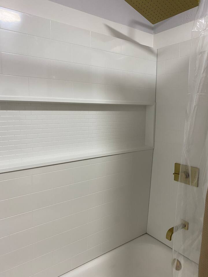 Henderson Haven / KING 2BD/1BA Apartment