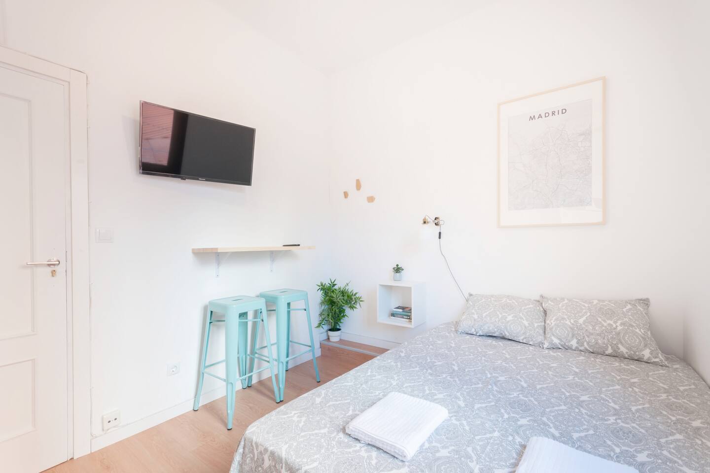 --Studio City Centre-Atocha-WiFi, A/C, SmartTV