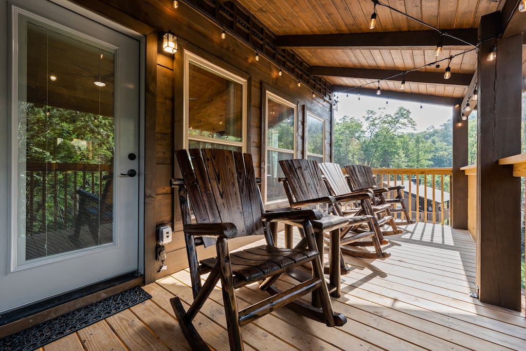 TwinCabins| SLPS 12| Games| PETS| 2-Hotubs|VIEWS|