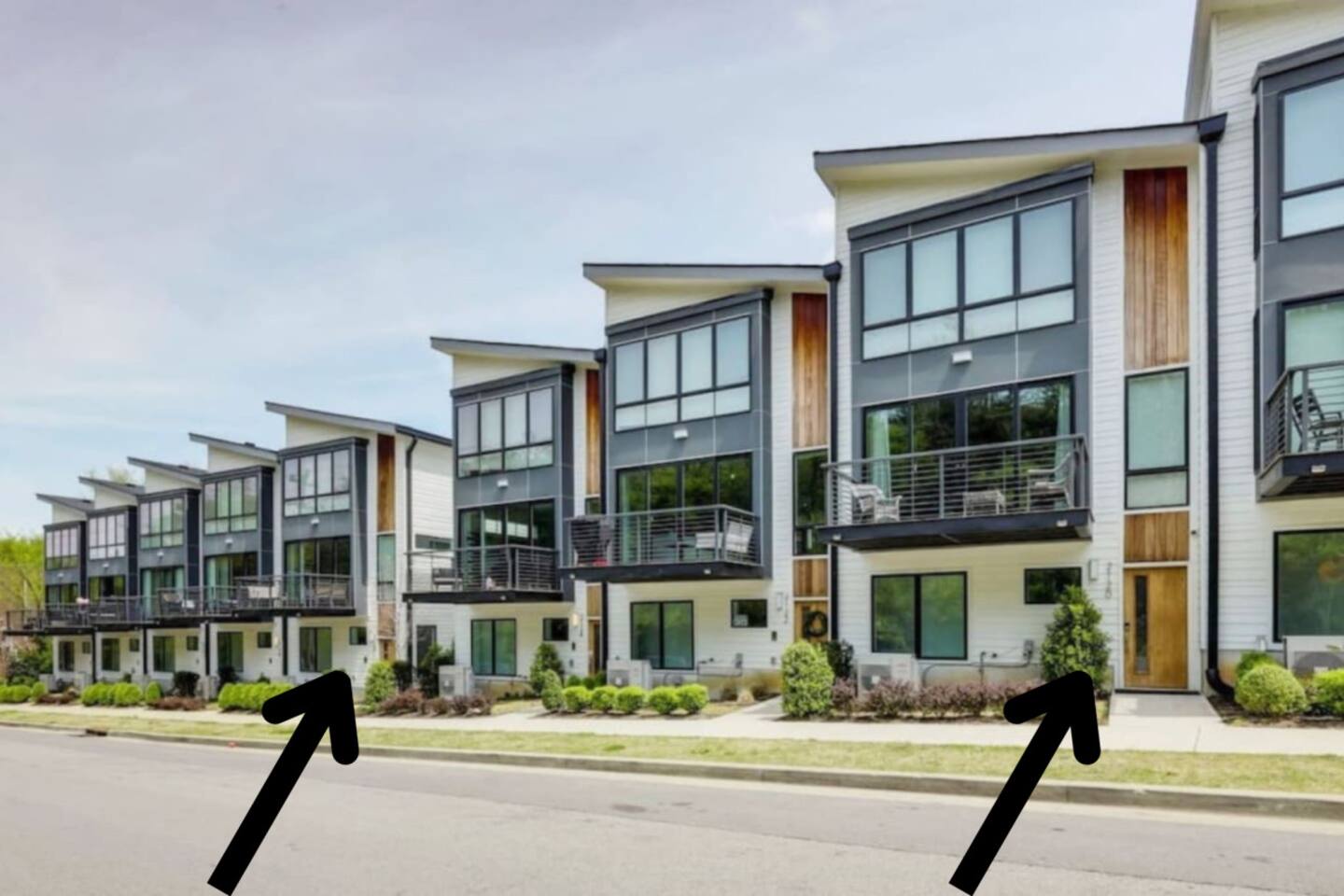 2 Units w/ 14 Beds! Fun Garages & 10 to Downtown!