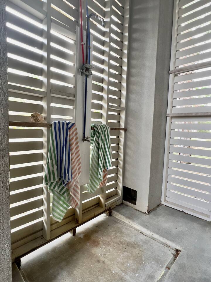 The Outdoor Shower Even has HOT Water!

Great For Rinsing Off Toys & Pets Too