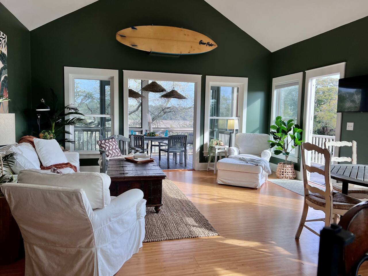 Stay Connected To The Outside Beauty and Sea Breeze With All Of The Open Air Options and Natural Light