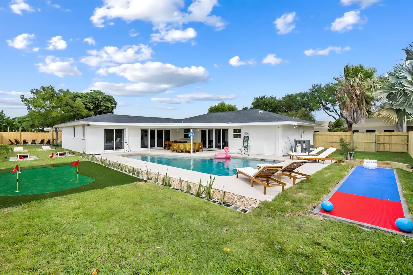 6BR Beach Resort-Style Game House | Heated Pool