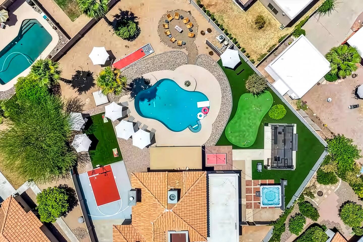 Modern Scottsdale Resort! Bball, Pool, Golf, Games