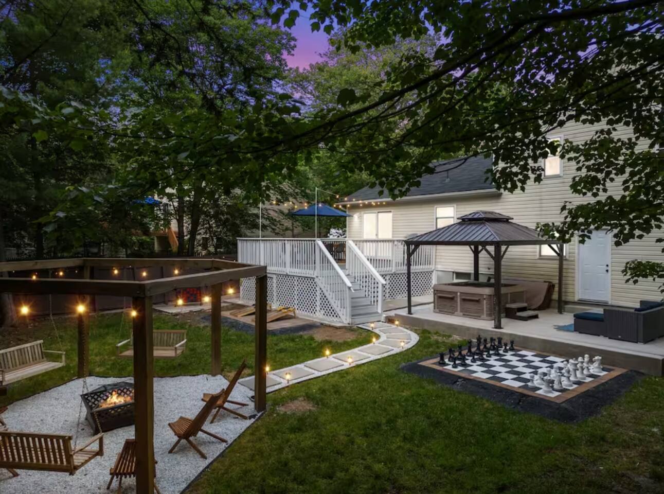 Private Resort Backyard | Hot Tub, Fire Pit, Games