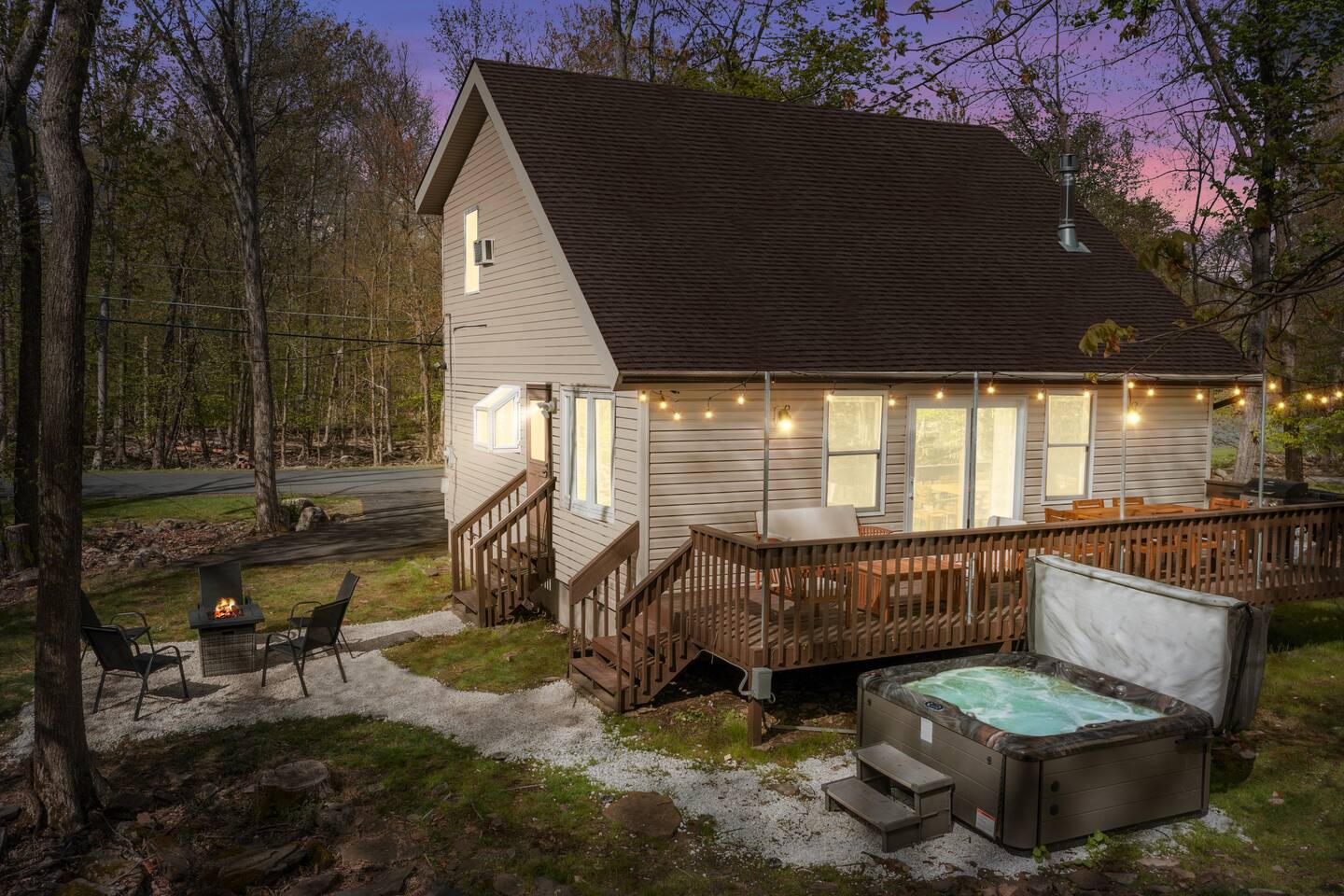Modern Poconos | Hot Tub, Fire Pit, Lake Access!