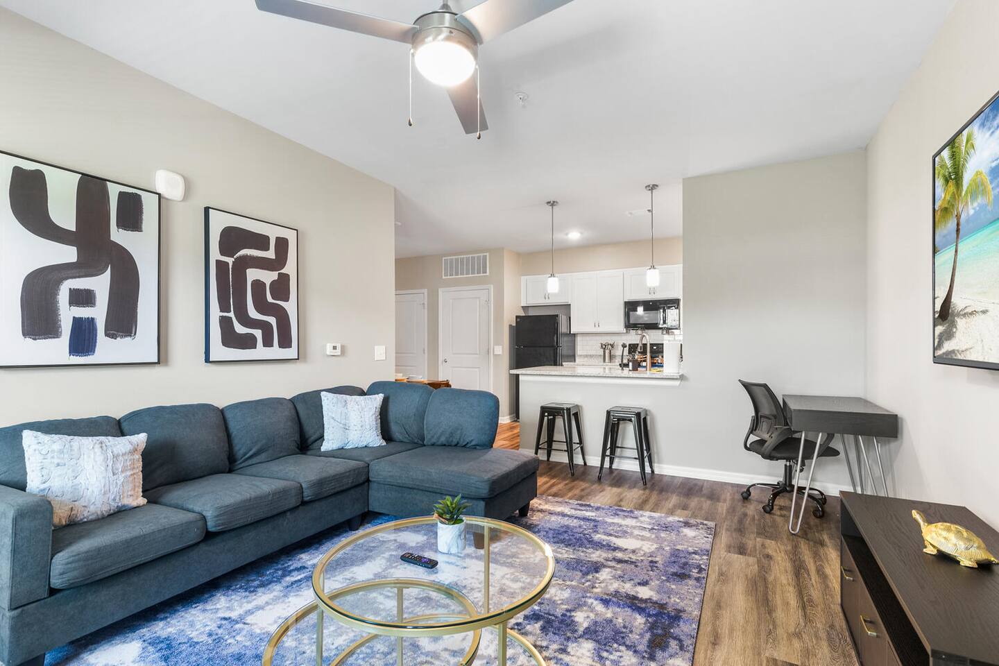 Luxe 1BR/1BA: Dive, Rest, Explore. Book Now!