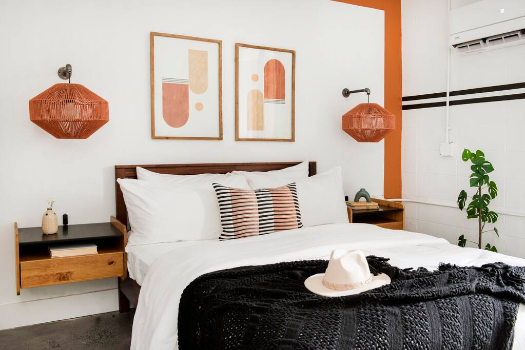 <THE MYLO> Walkable | Rooftop | Skyline | Dreamy