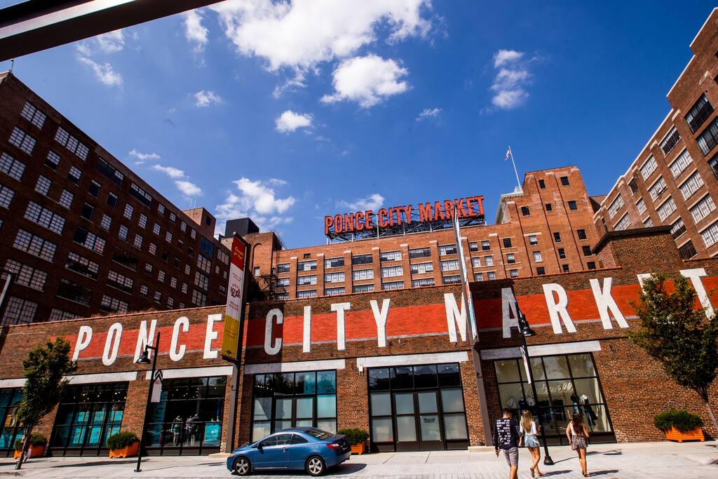 Boutique Apartment by BeltLine | Balcony + Rooftop