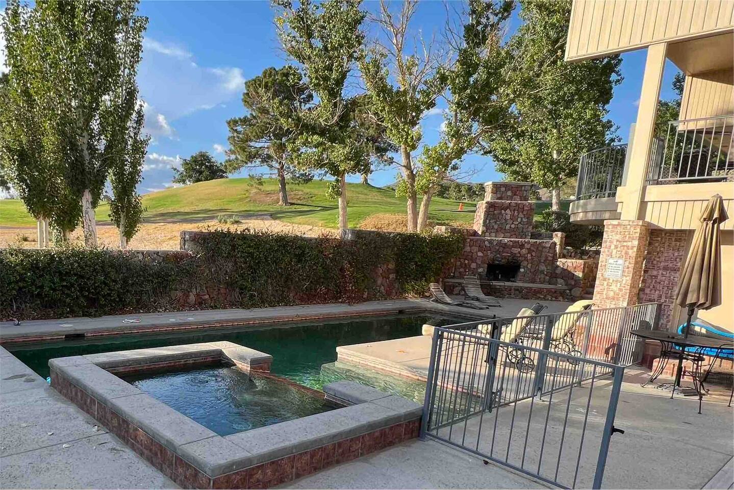 Minimalistic Pool Oasis Resort Saltwater | West Mt