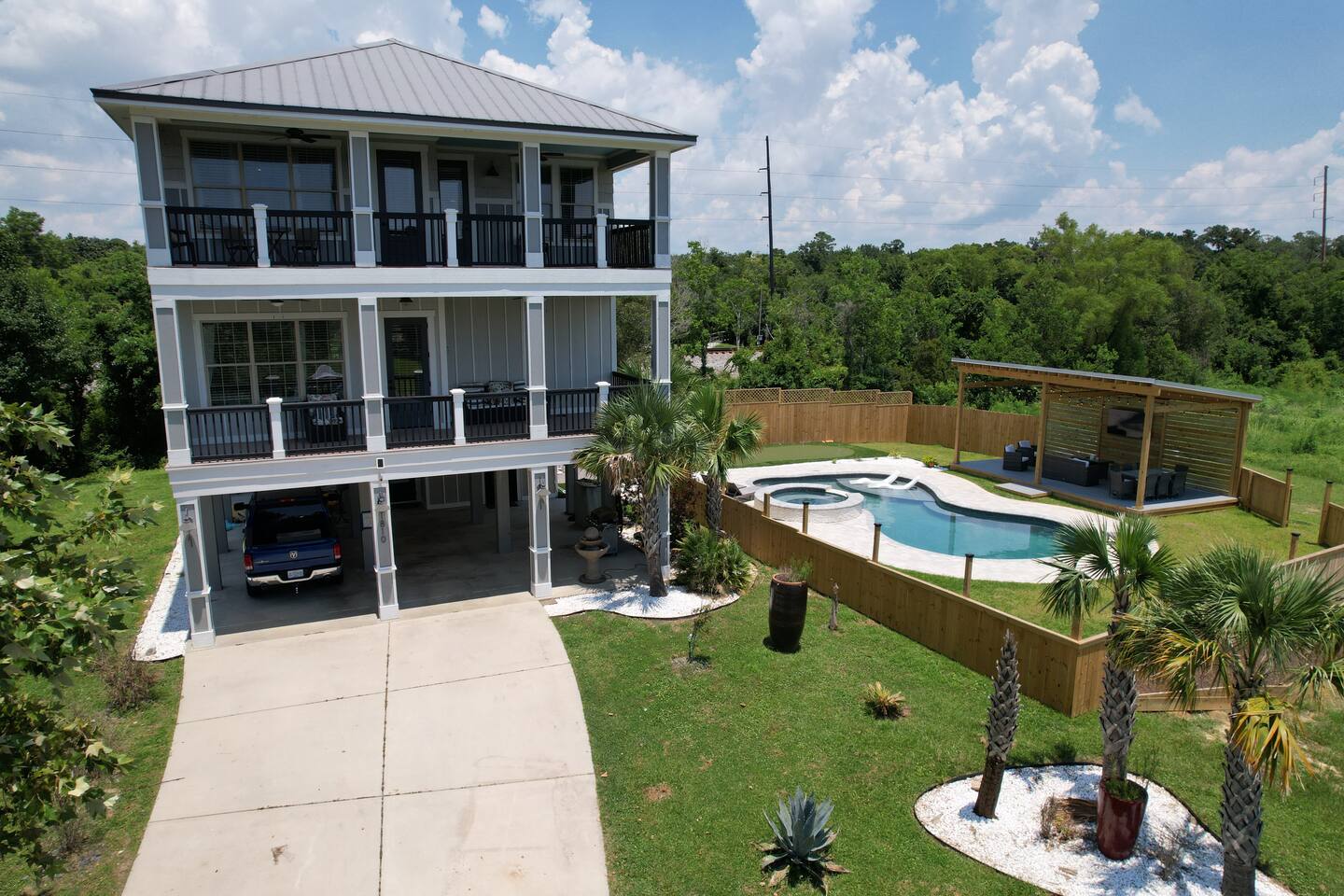 NOLA 4BR near beach / Heated Pool/Spa