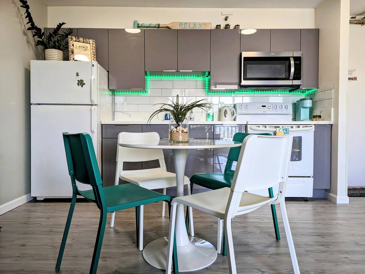 32nd Fl, Free parking, AC, Beautiful Mountain View