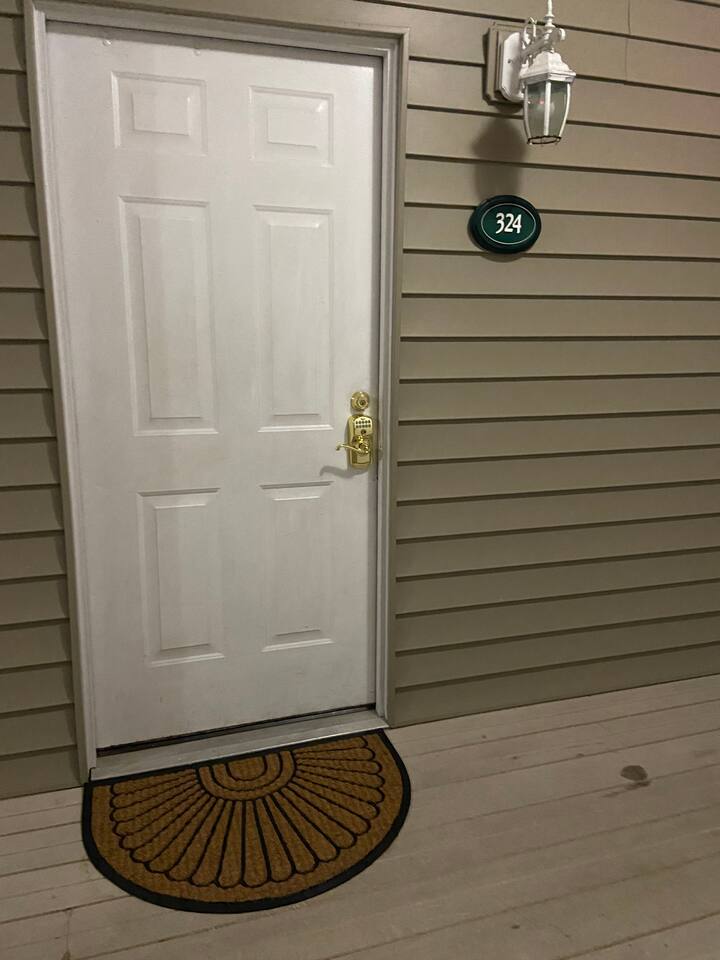 Cozy Creekwood Condo - Relaxing Getaway - W/ Pool photo 32