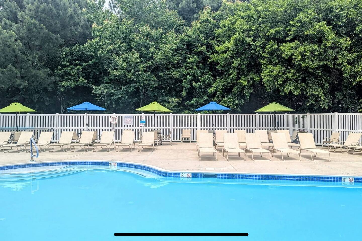 Blue Oasis Retreat - Pool Access - 2BR photo 5