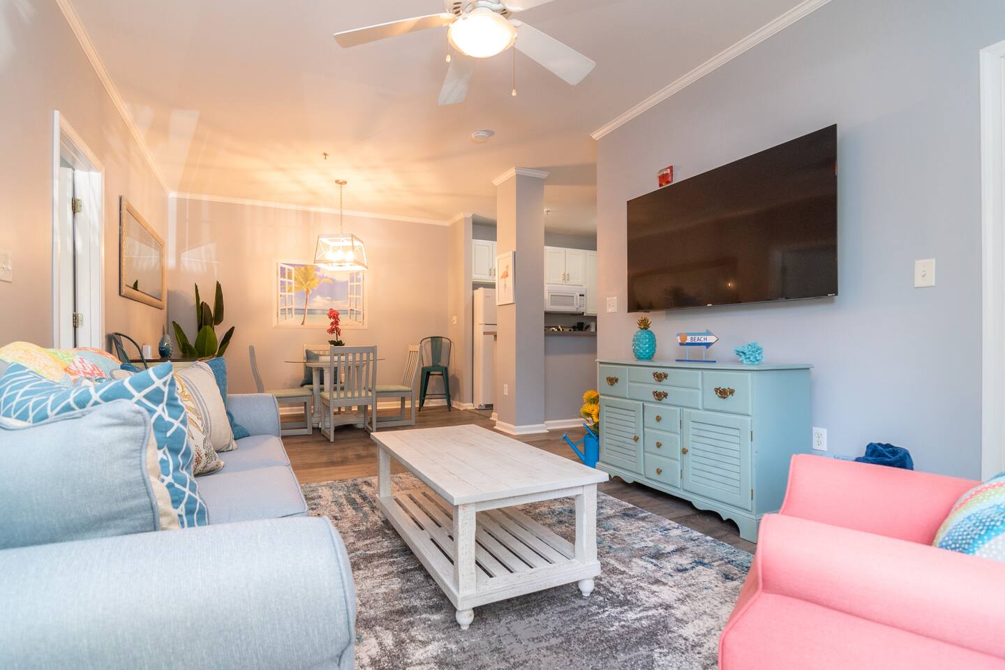 Blue Oasis Retreat - Pool Access - 2BR photo 2