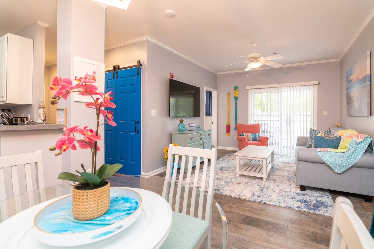 Blue Oasis Retreat - Pool Access - 2BR photo 14