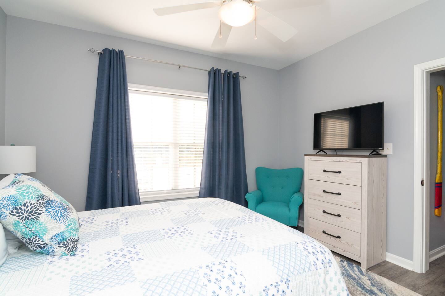 Blue Oasis Retreat - Pool Access - 2BR photo 22