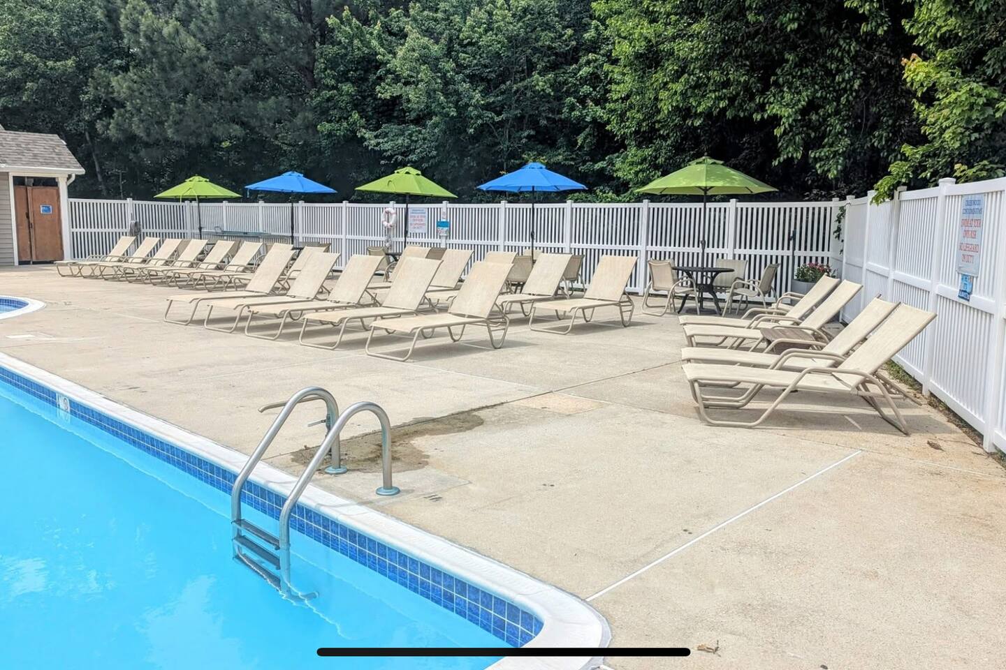 Blue Oasis Retreat - Pool Access - 2BR photo 6