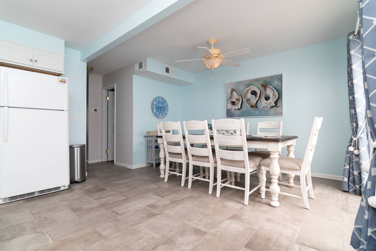 *Walk to the Beach* Ocean Block Condo - Pool photo 11