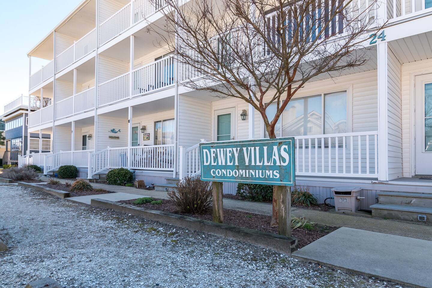 *Walk to the Beach* Ocean Block Condo - Pool photo 34