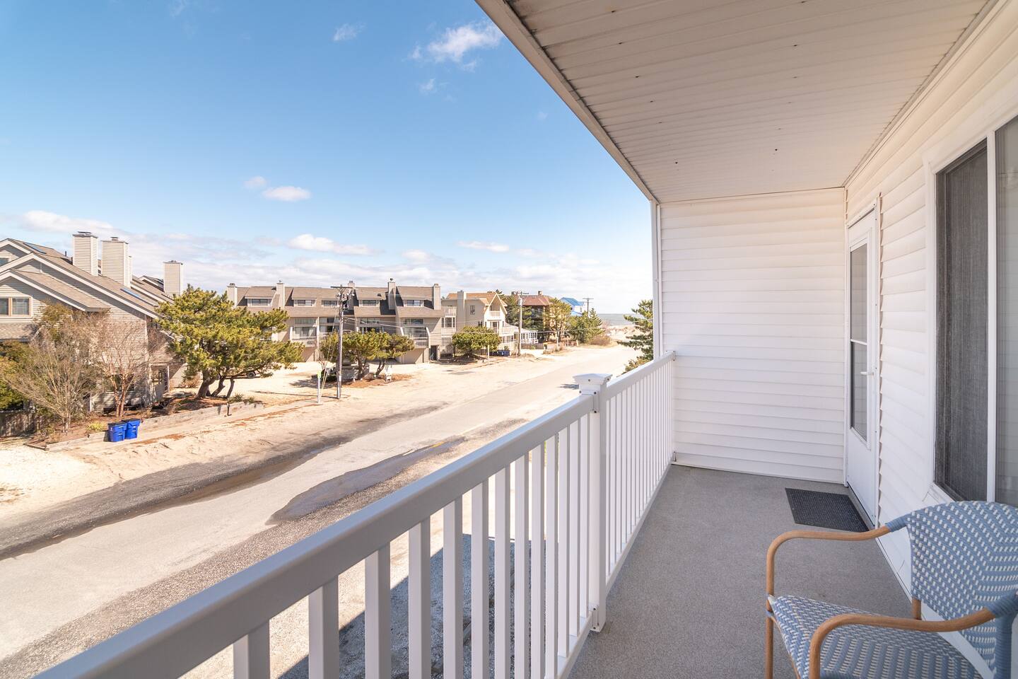 *Walk to the Beach* Ocean Block Condo - Pool photo 13