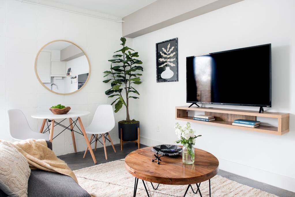 *NEW* The Layla: Rooftop | Walkable | Downtown