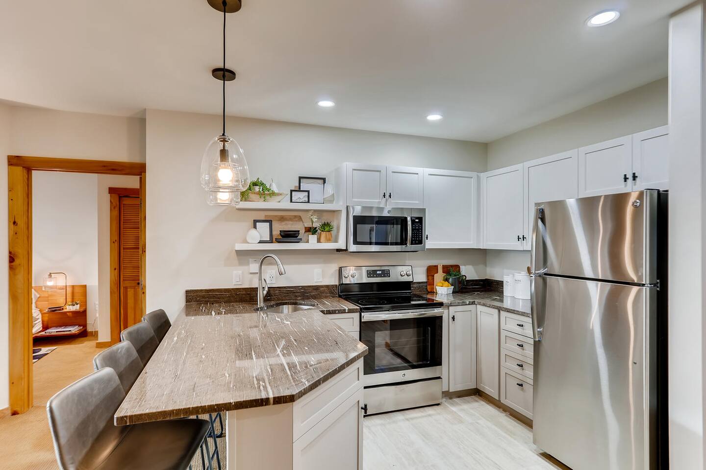 Luxe 2bed/2bath Condo in River Run - Pool, Hot Tub