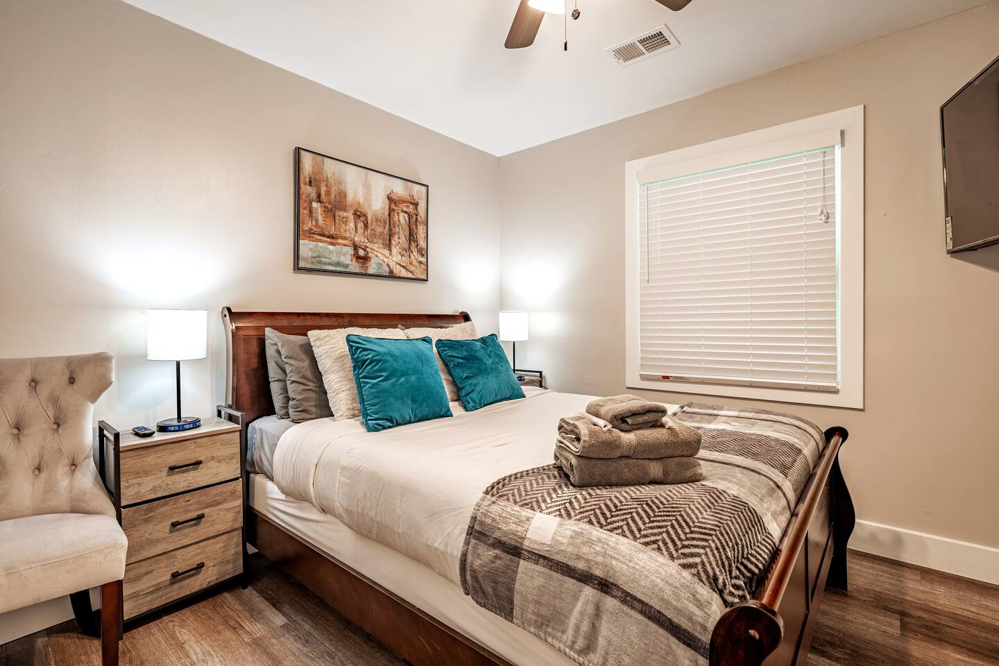 Exceptional One Room in Stunning Home In Atlanta
