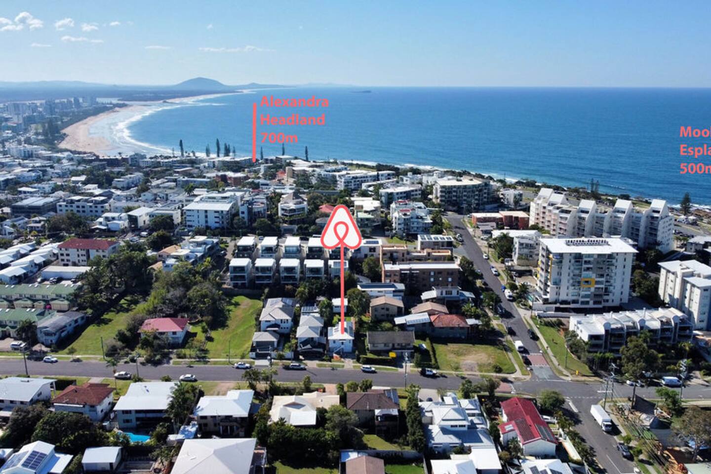 Pet Friendly Beach Stay | Huge Yard & BBQ Deck