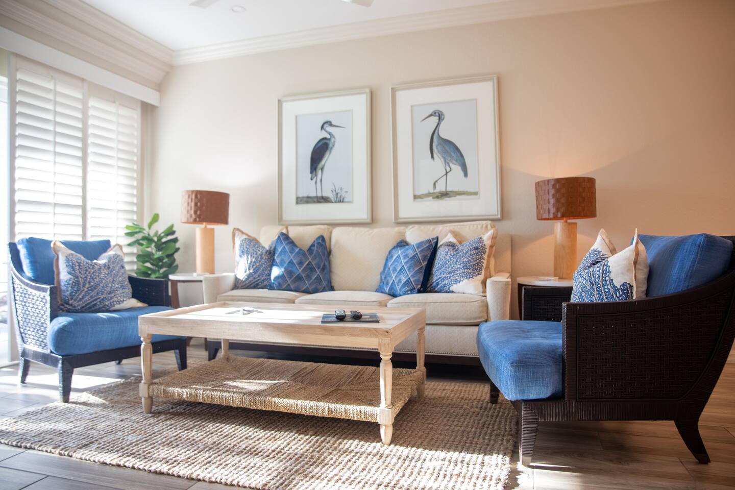 Stunning 2BR Condo, GREAT Location in Olde Marco