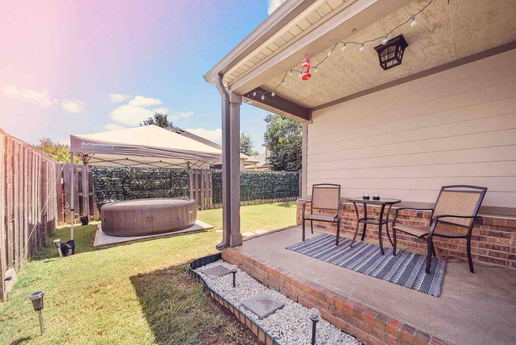 Hot Tub/Game Room/Private Theater - Near U of A