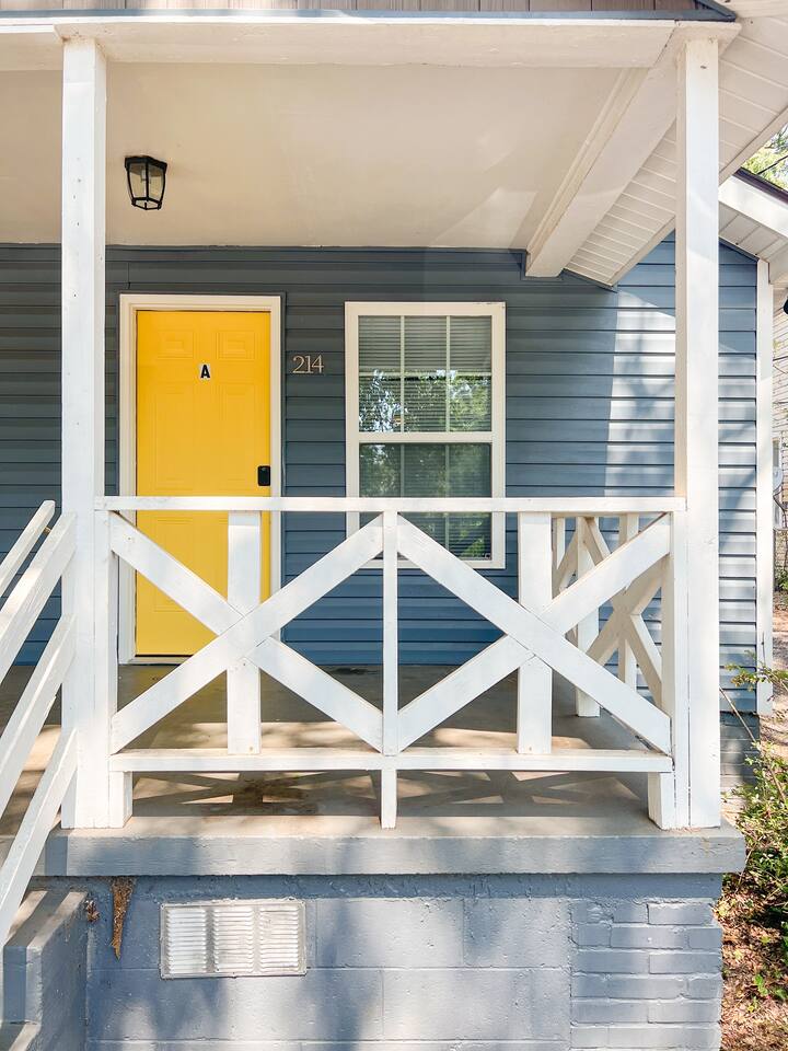 Cozy 1BR Close to Downtown & Drive Baseball