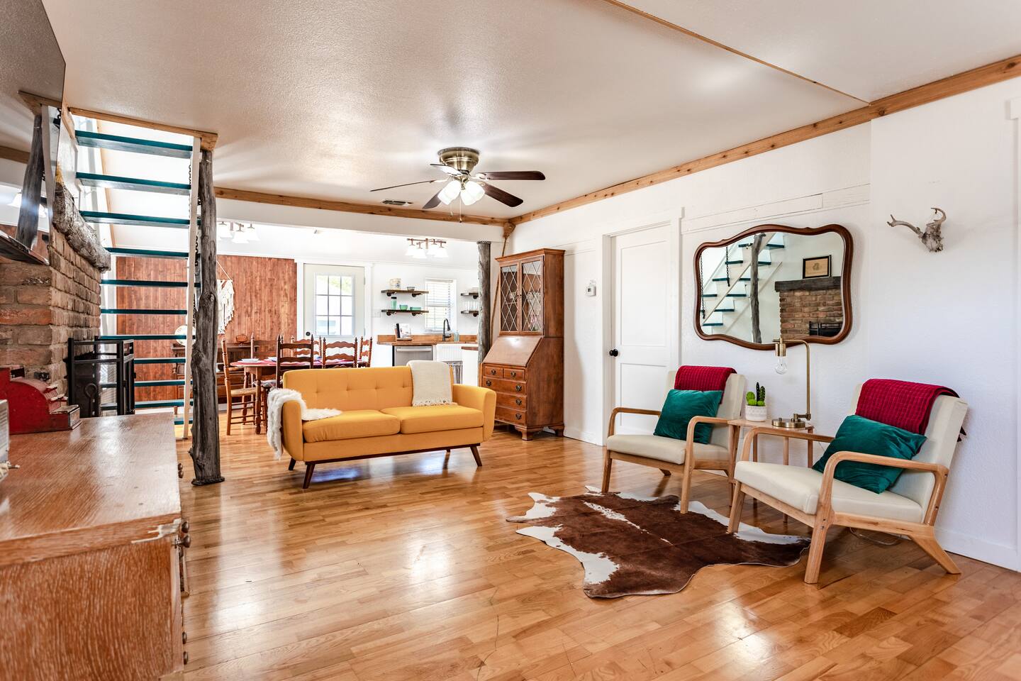 The Farmhouse - 15 min from Waco