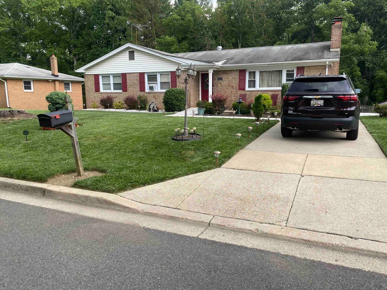 Replenish Queen Bed Shared Bath