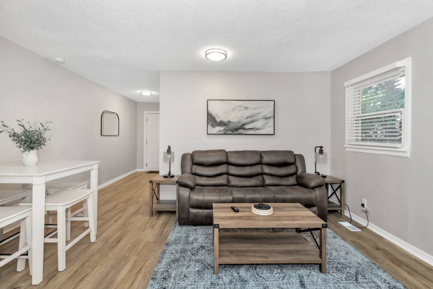 2 BR Home + Workspace near Redstone Arsenal