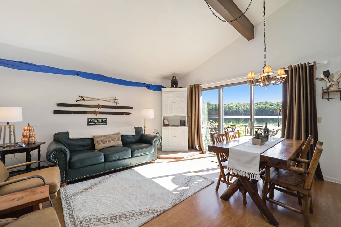 Escape to a Lakefront Townhome w/ Firepit & Kayak