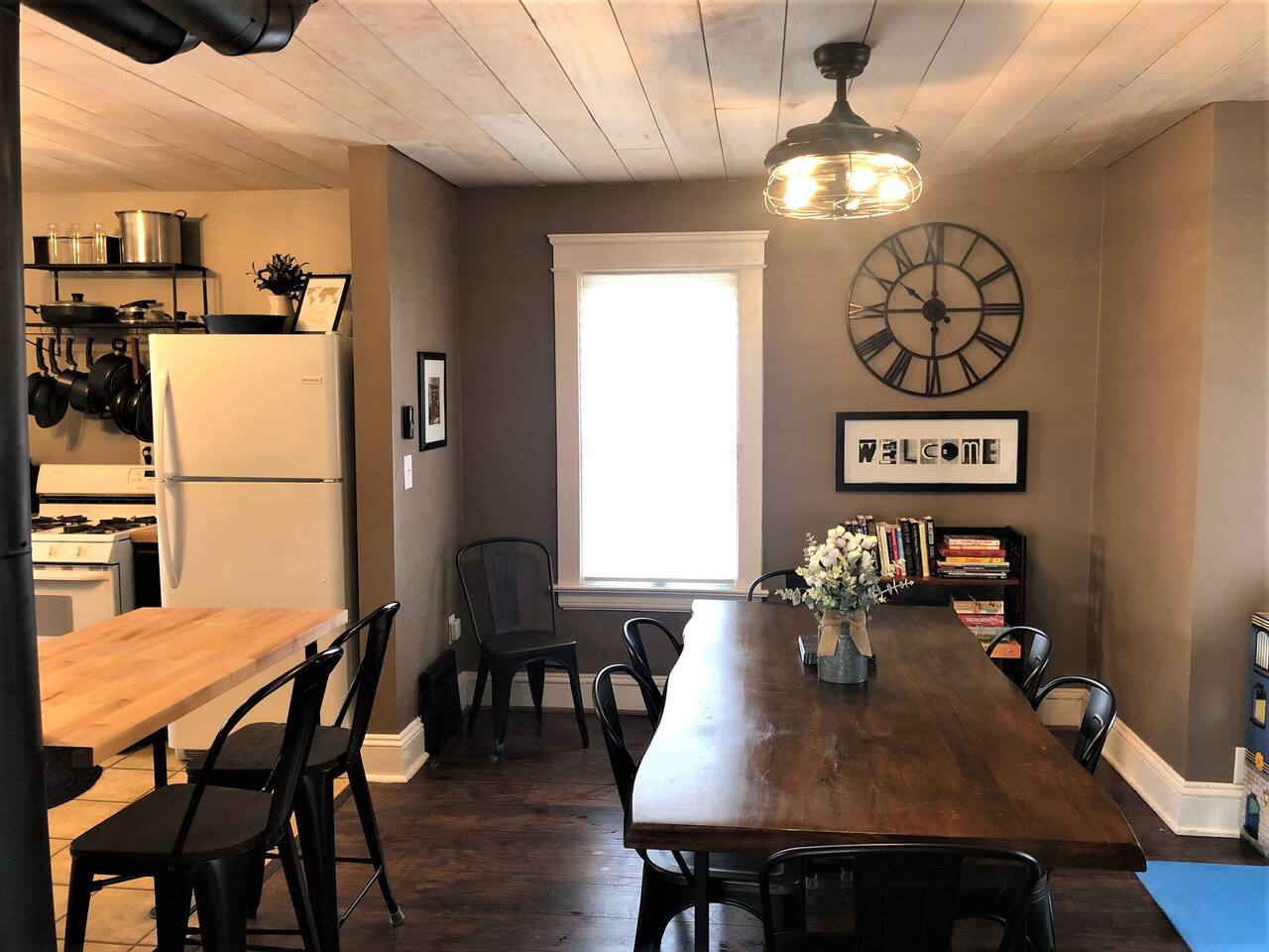 Jefferson House by the Square*3 BR*nice yard*close