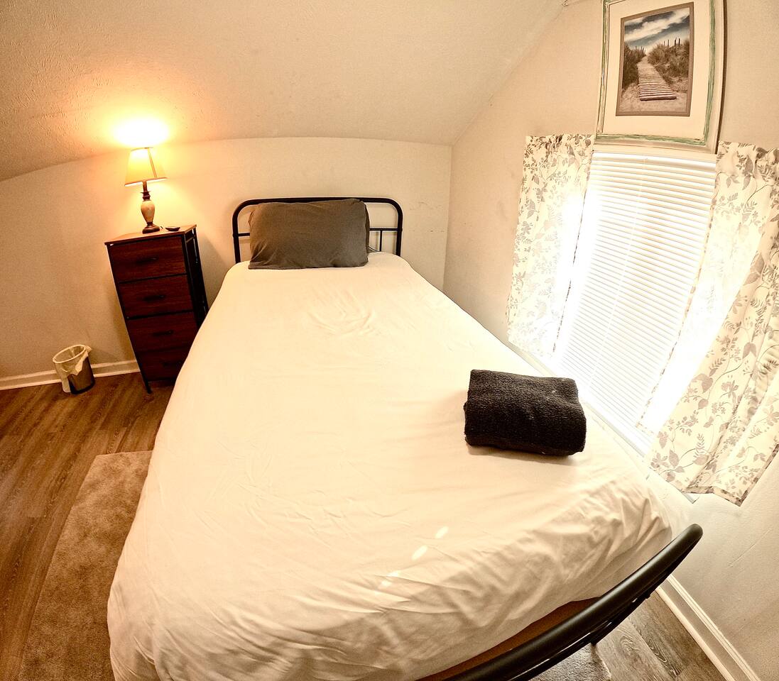 City Lights Hideaway-Private Room #1-Twin XL Bed