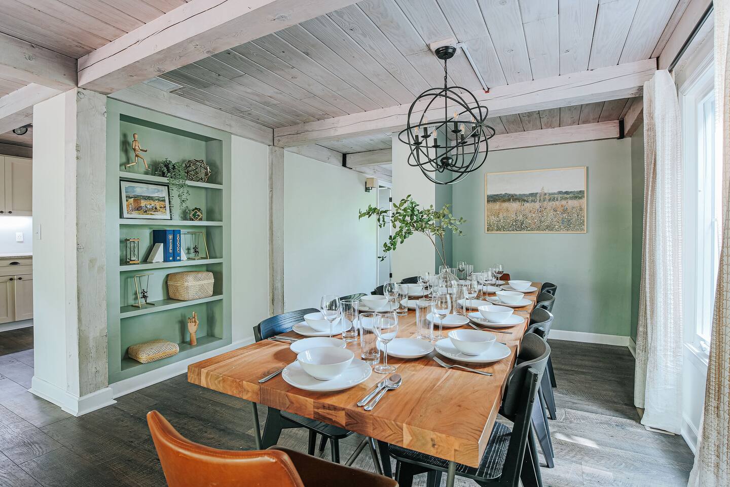 Twin Ponds | King Beds, Hot tub, Game Room, 75" TV