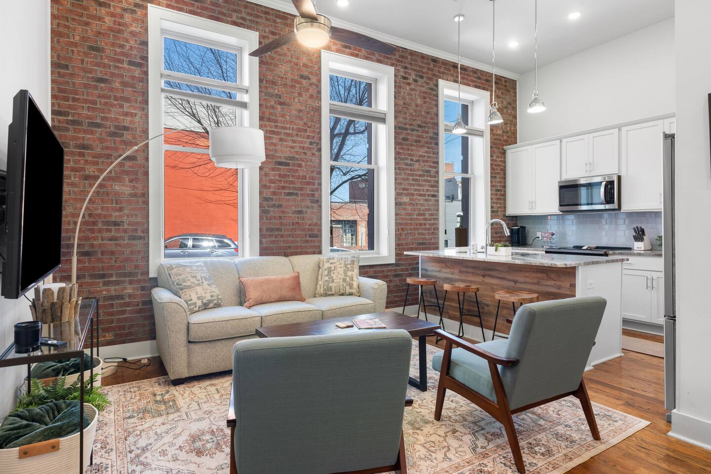 As Good as It Gets - 1st Floor Downtown KNX